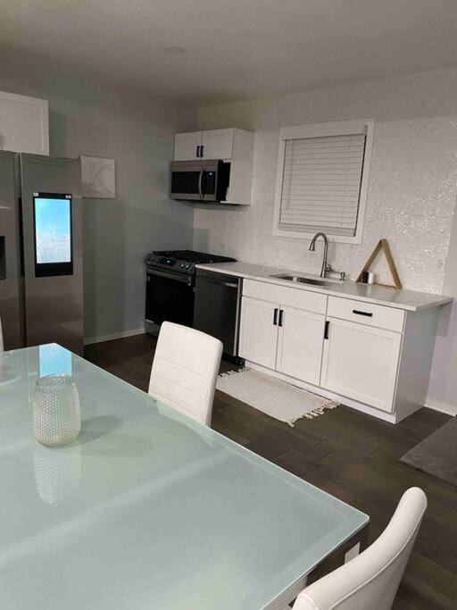 Villa Modern 3Bed 2Bath Ranch With Diy Art Porch 3Tvs And Huge Front Yard To Enjoy! Calumet City Exterior foto